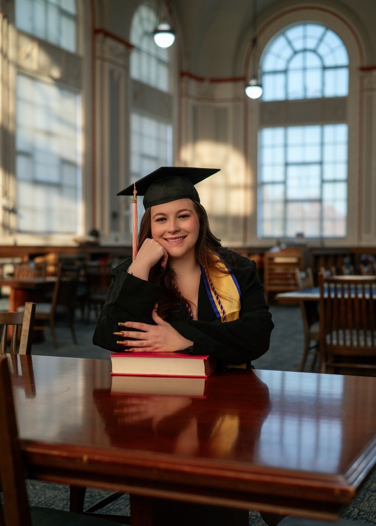 Murray State Graduation, Pogue Library, Photo shoot